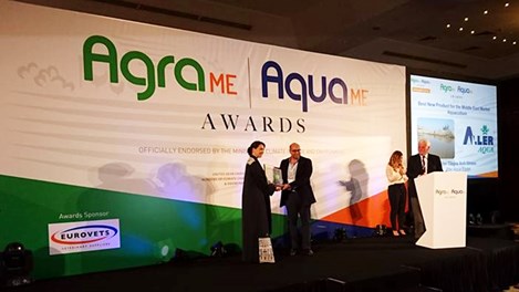 Hussien Mansour receives the AquaME award for Aller Aqua Egypt